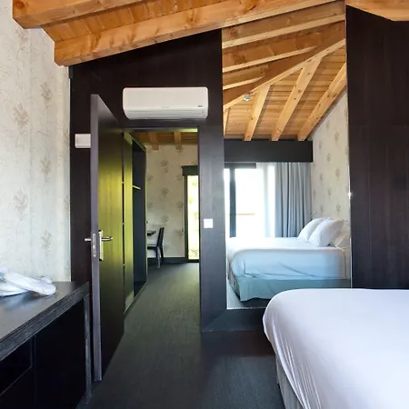 Ellauri - Adults Only