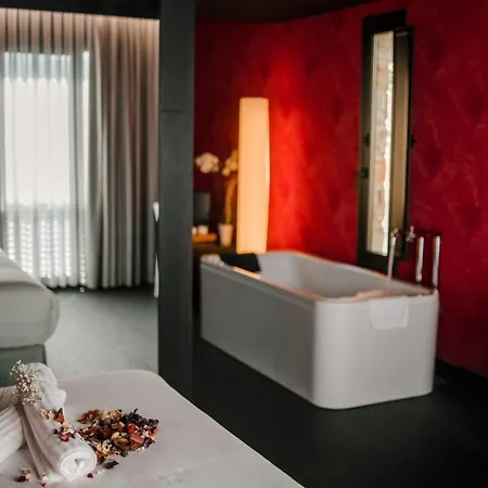 호텔 Ellauri - Adults Only 제아누리