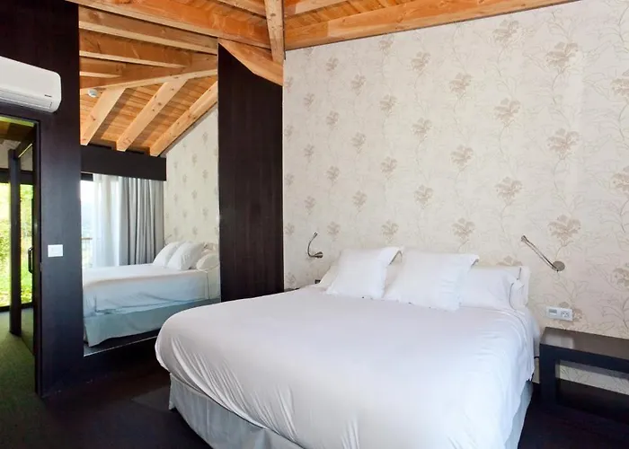 Ellauri - Adults Only