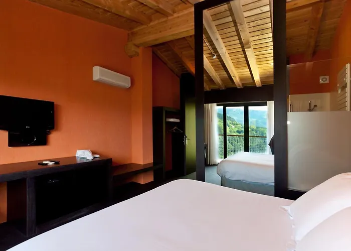 Ellauri - Adults Only