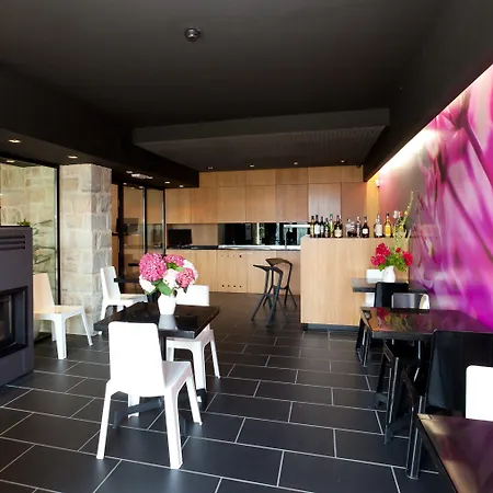 Ellauri - Adults Only 2* Zeanuri